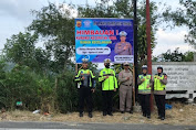 Jelang Mudik Lebaran, Sat Lantas Polres Aceh Tengah Pasang Spanduk Himbauan Keselamatan Di Titik Rawan Kecelakaan Dan Tertib Parkir Di Titik Rawan Kemacetan