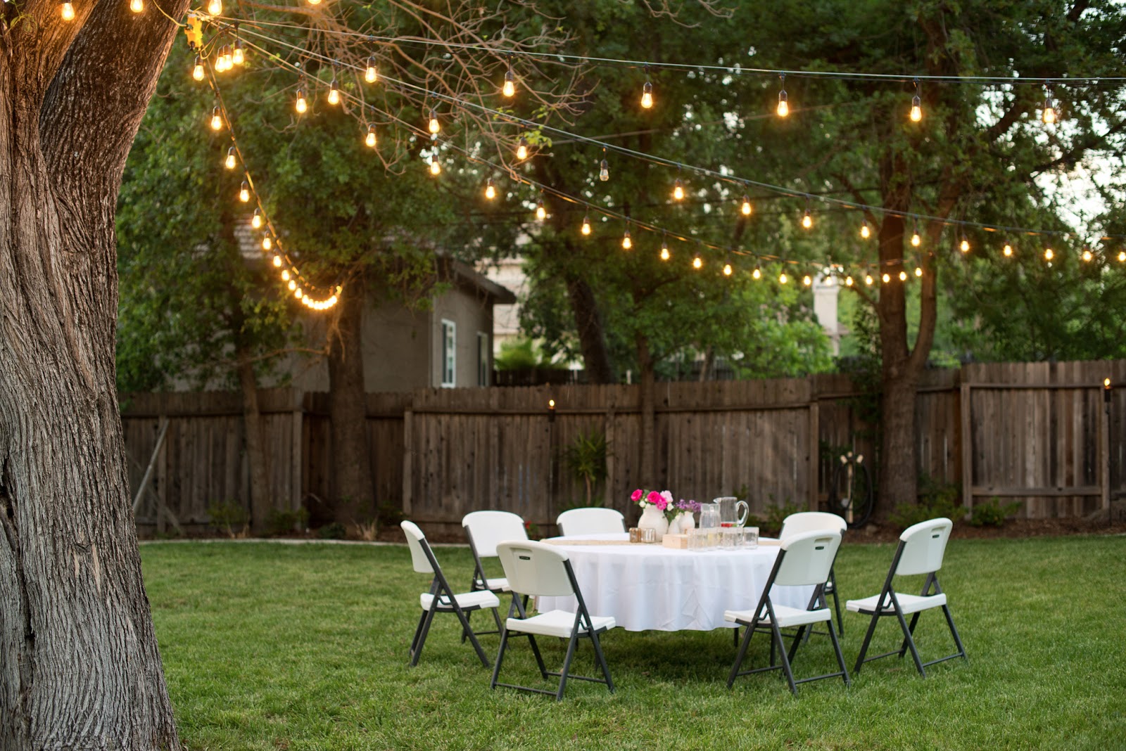 Domestic Fashionista: Backyard Anniversary Dinner Party