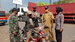 Imbauan Jaga Jarak & Pakai Masker Terus Dilakukan Petugas Gabungan Di Area Publik