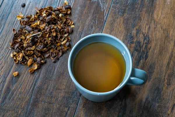 Qishr, yemeni cherry coffee tea (cascara/coffe husk tea) and ginger recipe