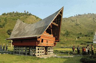 Rumah Balai Batak Toba sumatera utara-traditional-house