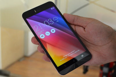 Perbandingan Motorola Moto G 2015 vs. Asus Zenfone 2 Selfie