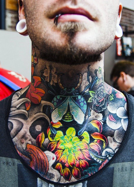 Tatuagens na garganta - 37 ideias masculinas