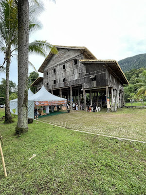 Rumah-orang-ulu-Sarawak-Cultural-Village