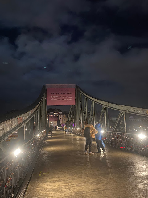 美因河鐵橋夜景