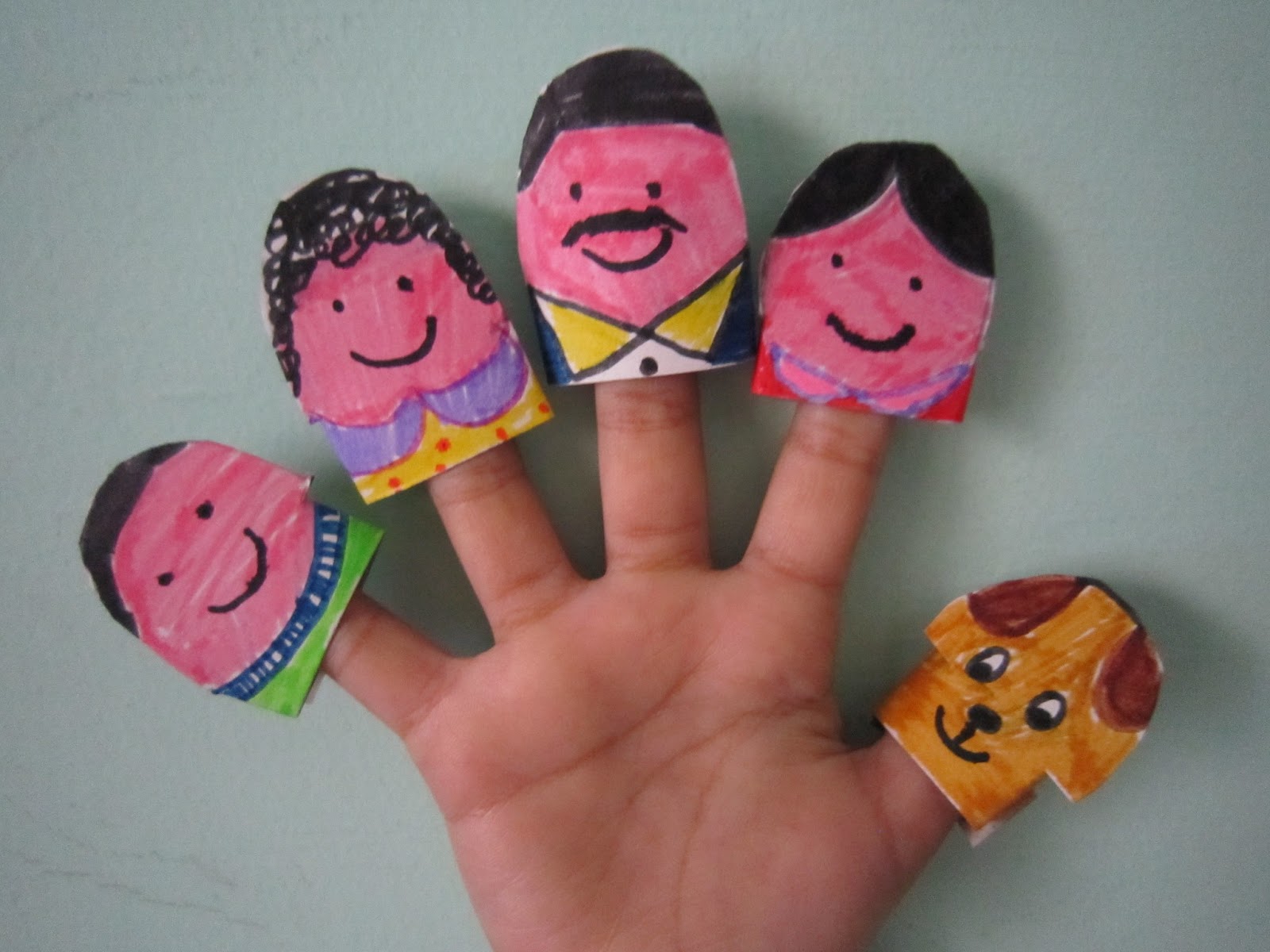 For Kids: My Family - finger puppets with chart paper