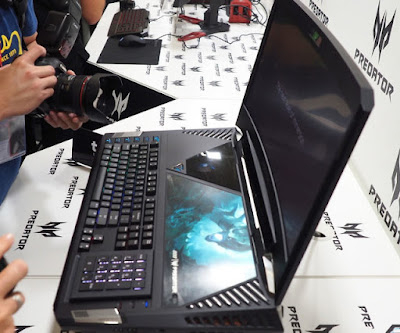 Acer Predator 21 X Gaming Laptop, With 21-Inch Curved Screen Monitor