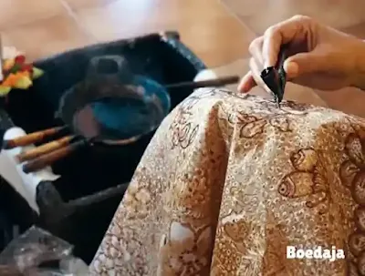 Pendidikan Dan Pelatihan Pembuatan Batik