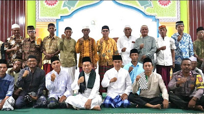 Pj. Wali Kota Bima Serahkan Bantuan Wireless Speaker di Masjid At Taqwa Kelurahan Nungga