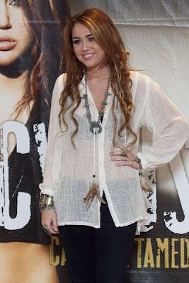 Hot Miley Cyrus Photo Call In Mexico City Pictures