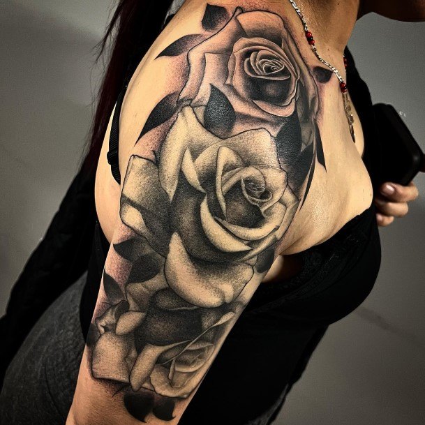 Tatuagens com flores - 42 mangas femininas