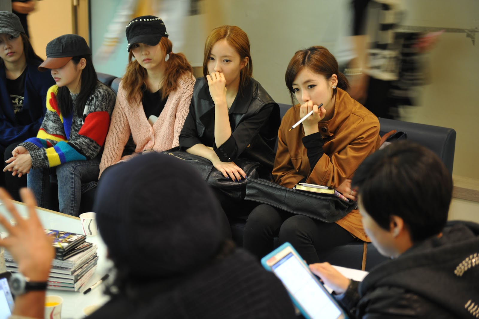 More of T-ara's HD Pictures from their European Trip ~ T-ara World ...