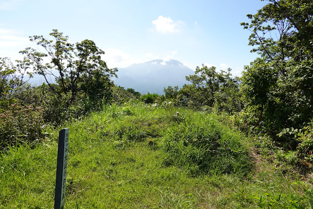 鳥取県西伯郡大山町宮内　孝霊山の山頂からの眺望