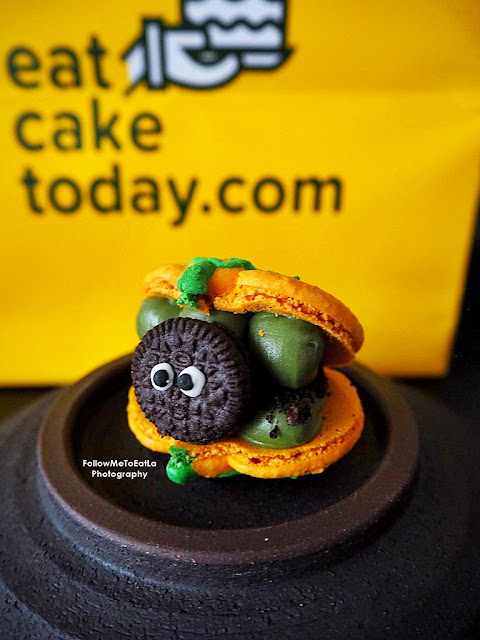 HALLOWEEN Macarons From EAT CAKE TODAY