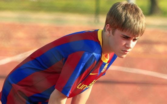 justin bieber barcelona. Justin Bieber With Barcelona