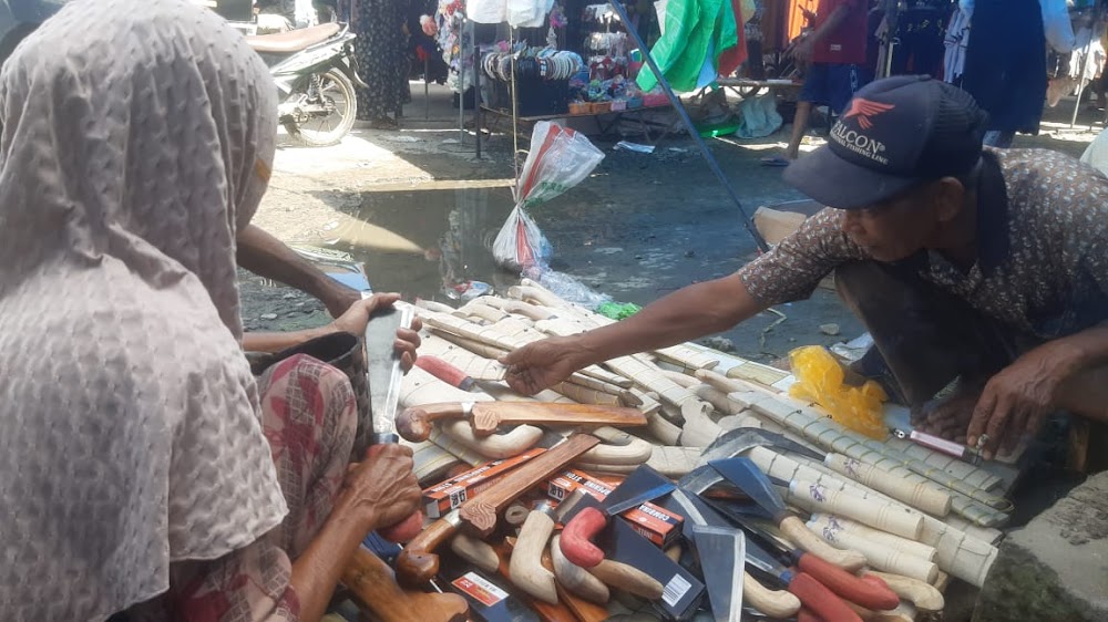 Alasan Datangkan Rezeki, 10 Muharram Warga Ramai Beli Peralatan Dapur, Pertanian di Pasar