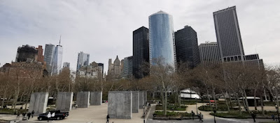 Manhattan, Battery Park, East Coast Memorial.