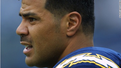 Former-NFL-player-Junior-Seau-dead