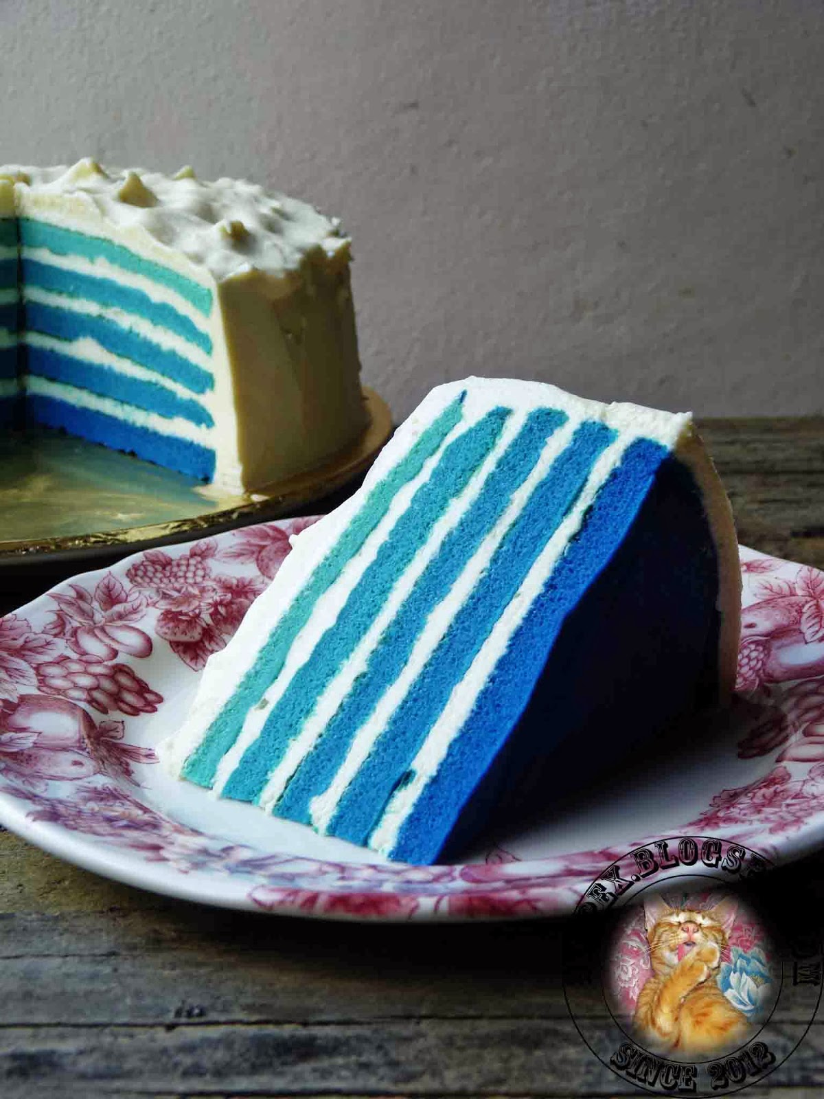 Syapex kitchen: Blue Ombre Cake