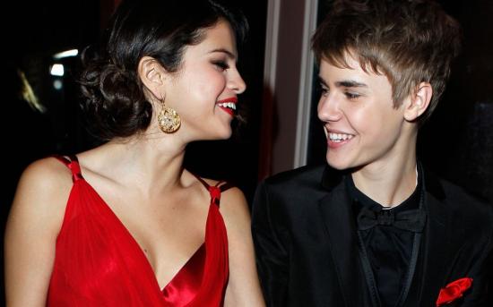 selena gomez and justin bieber 2011. selena gomez and justin bieber