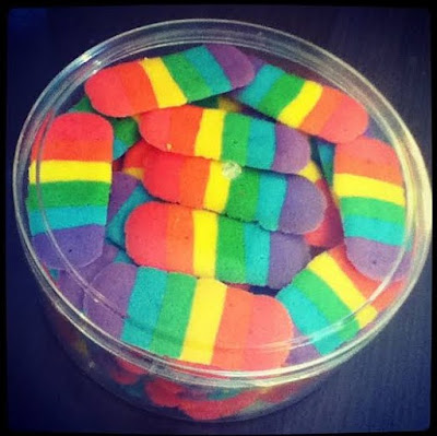 Resep dan Cara membuat Lidah Kucing Rainbow paling mudah dan gurih