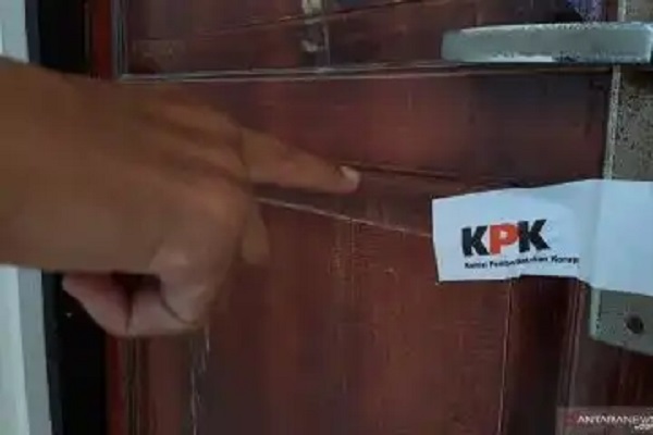 Geledah Sebuah Rumah di Bandung, KPK Amankan BB Elektronik