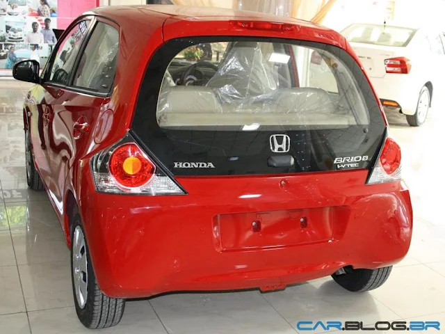 Honda Brio 2013 Brasil - traseira