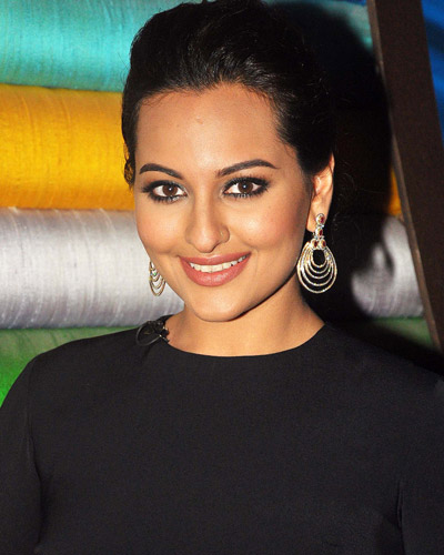 Bollywood actress Sonakshi Sinha Upcoming Movies List 2019 to 2020 Mt Wiki, Akira wikipedia, koimoi, imdb, facebook, twitter news, photos, poster, actress updates