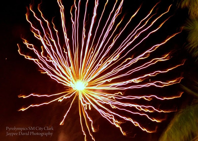 Fireworks Display, Nikon D3000 DSLR, Pyrolympics SM City Clark, Jaypee David Photography, JAYtography, enjayneer