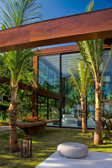 CASA DE MADERA EN BRASIL INTERIORES Y EXTERIORES