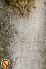 DOMEVRE-SUR-DURBION (88) - Croix-calvaire (1772)