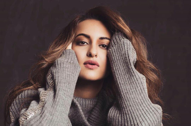 Best Sonakshi Sinha Sexy HD Wallpaper Download