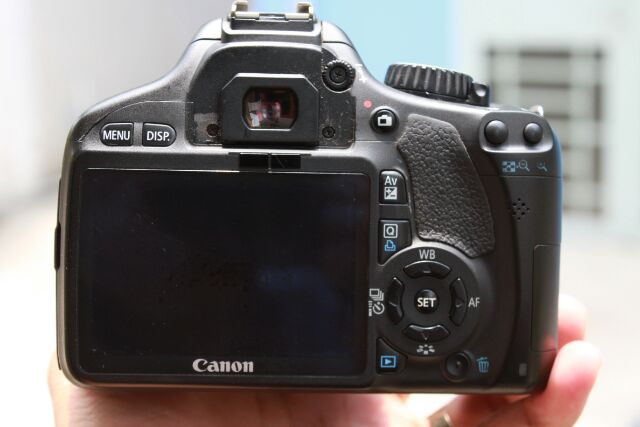 Canon 550D/T2i + lens kit 18-55 is