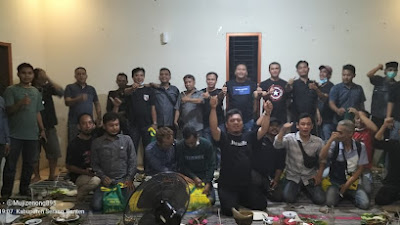  " BUKBER " Bersama Rekan Media dan LSM di Rumah Makan Almira Ciruas - Serang