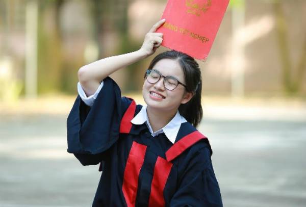 Nữ sinh Lào Cai giành học bổng của 5 trường đại học Mỹ và Canada