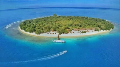 Takut Terpapar Covid-19, Isolasi Diri di Pulau Sirandah