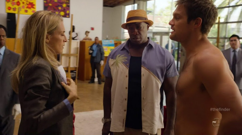 Geoff Stults Shirtless in The Finder s1e05