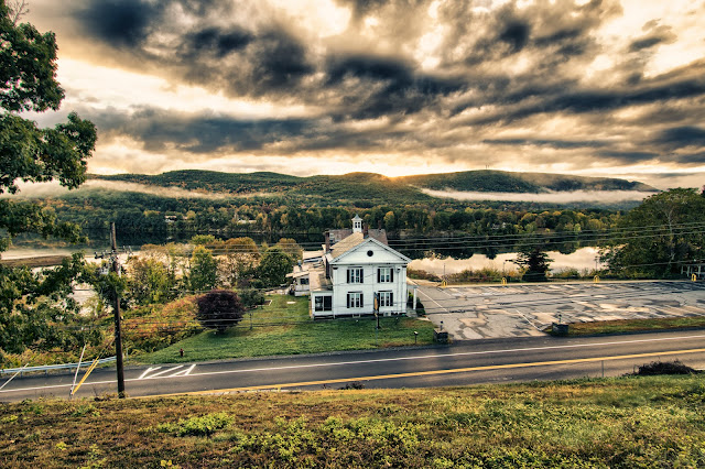 Halladays Harvest Barn Inn-Bellow falls