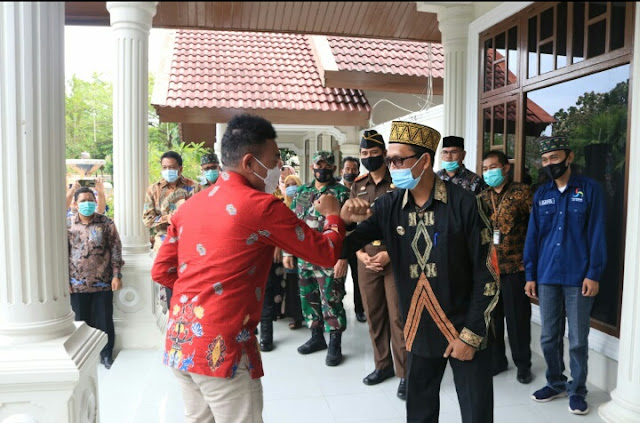 Staf Khusus Presiden Kunjungi Bupati Aceh Selatan