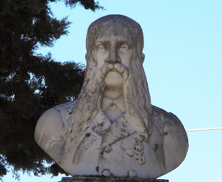 το ταφικό μνημείο του Carlo Moretti στο Νεκροταφείο της Ζακύνθου