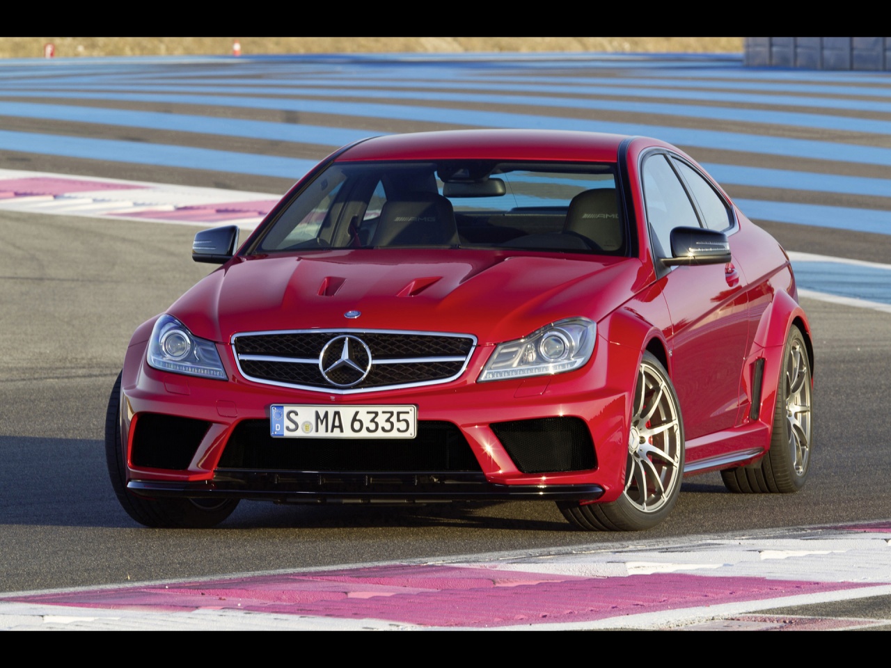 mercedes-c-63-amg-coupe-black-series-front-angle-wallpapers_HD ...