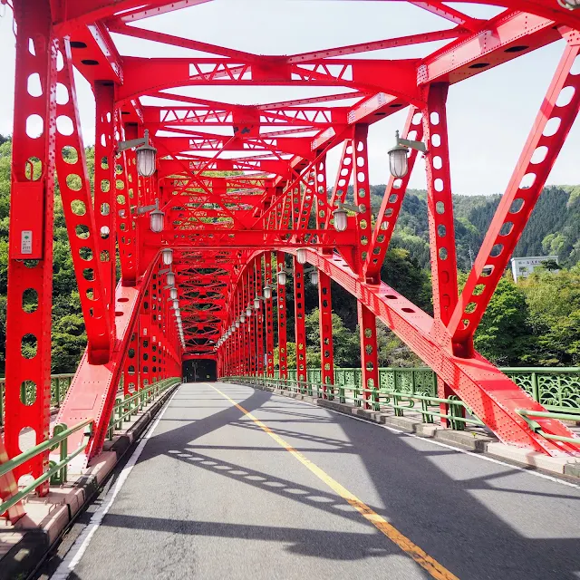 奥多摩湖　峰谷橋