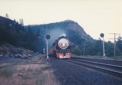 Southern Pacific "Daylight" GS-4 4-8-4 #4449 at Cook, Washington, on June 7, 1997