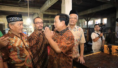 Pada Saat Prabowo Subianto Mengujungi Kampung Batik Kauman , Apa Harapan Pengrajin ?