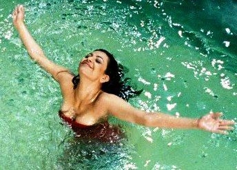 Hot and Romantic Actress Kajal Agarwal Latest Unseen Hot Photos - 2013