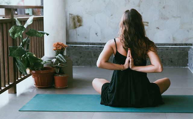 Practice Yoga at home through 7 tips that you should apply