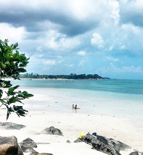 [http://FindWisata.blogspot.com] Mengeksplor Pantai Belibai, Pantai Yang Indah Akan Panorama Alam Lautnya