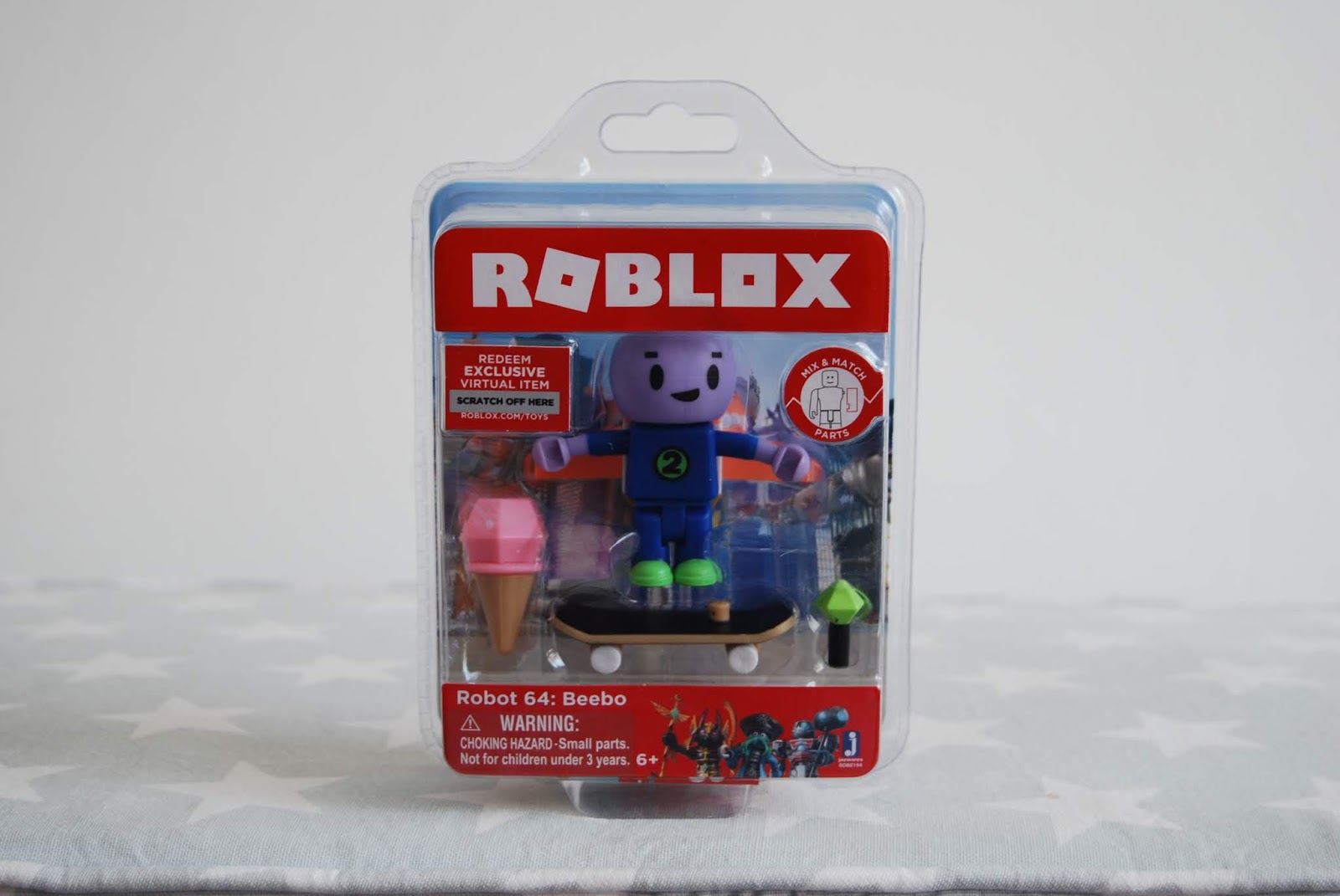 robot with antenna roblox