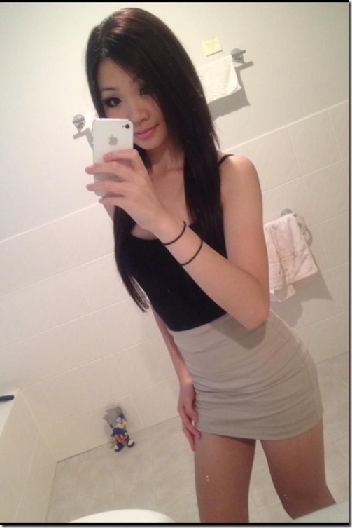 sexy-asian-girls-mirror-17
