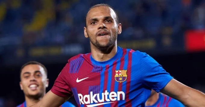 Lord 😎 Braithwaite out of Bayern Munich - Barcelona game due to knee discomfort